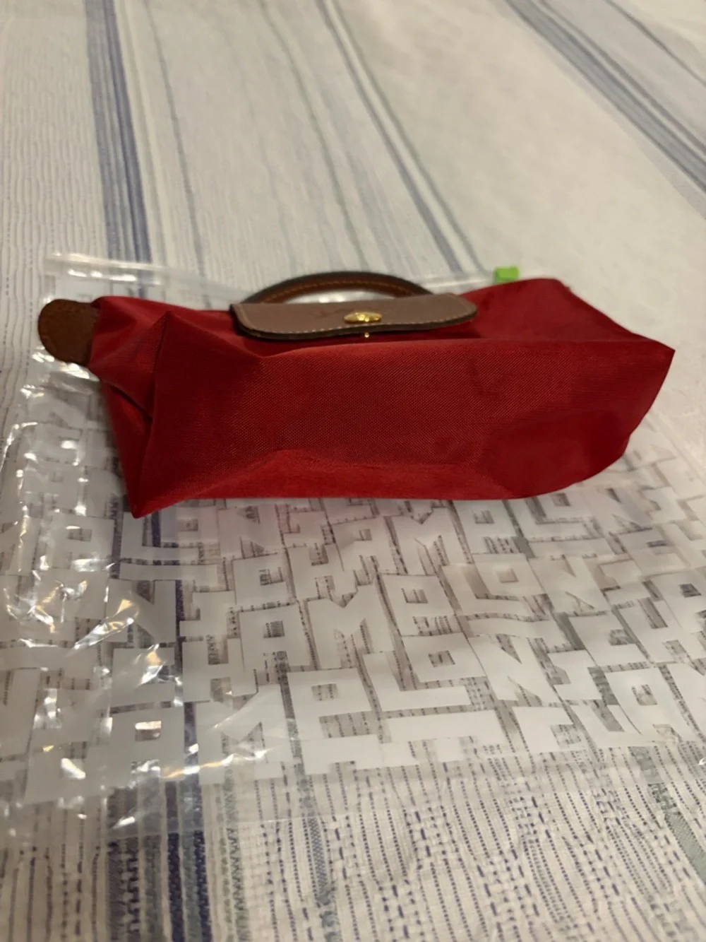 Longchamp le pliage nylon  cosmetic case with flap - Picture 4 of 7